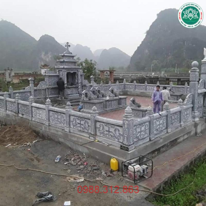 Khu lăng mộ đá KLMD 13