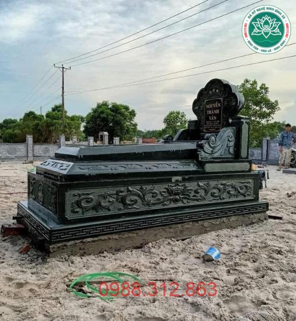 Mộ Đá Xanh Rêu MDXR 12