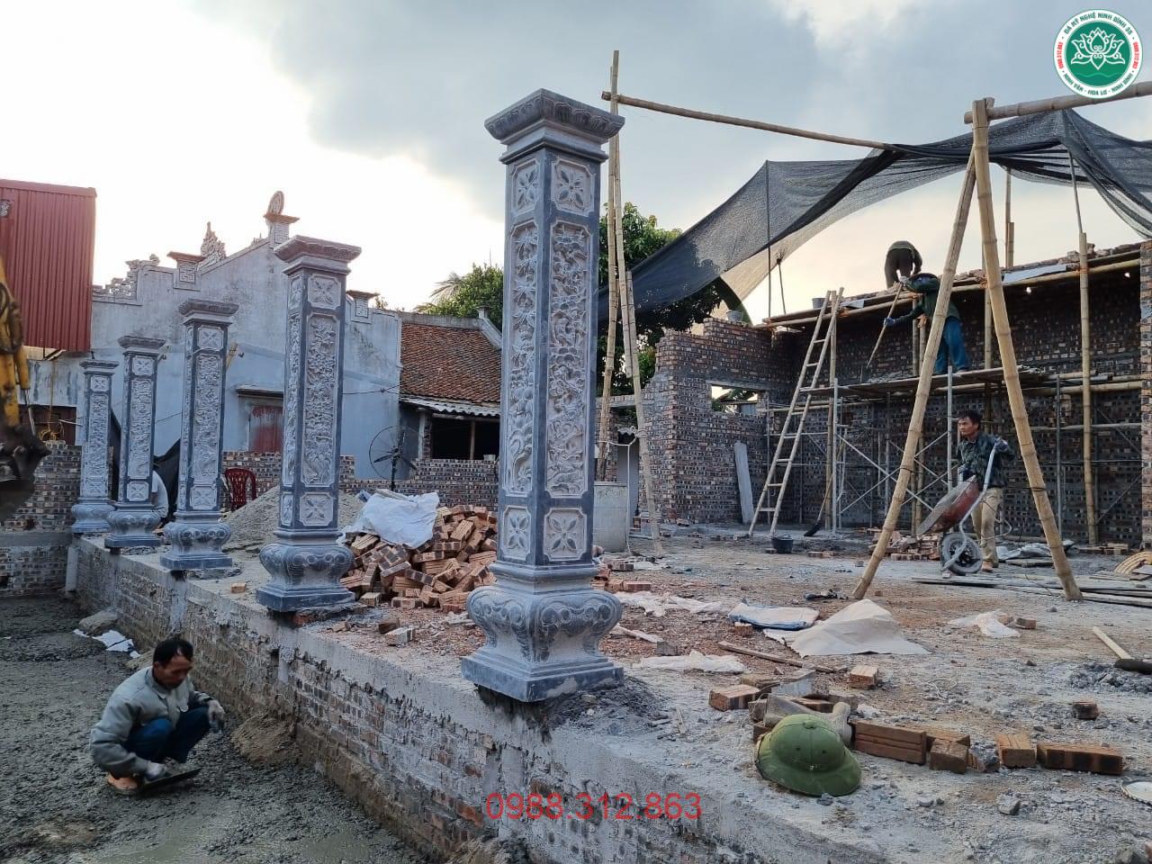 cột đá 3
